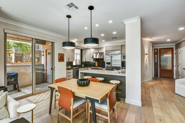 4909 N WOODMERE FAIRWAY -- 1012, Scottsdale, AZ 85251