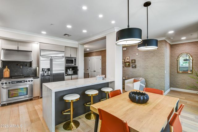 4909 N WOODMERE FAIRWAY -- 1012, Scottsdale, AZ 85251