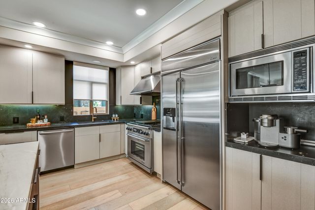 4909 N WOODMERE FAIRWAY -- 1012, Scottsdale, AZ 85251
