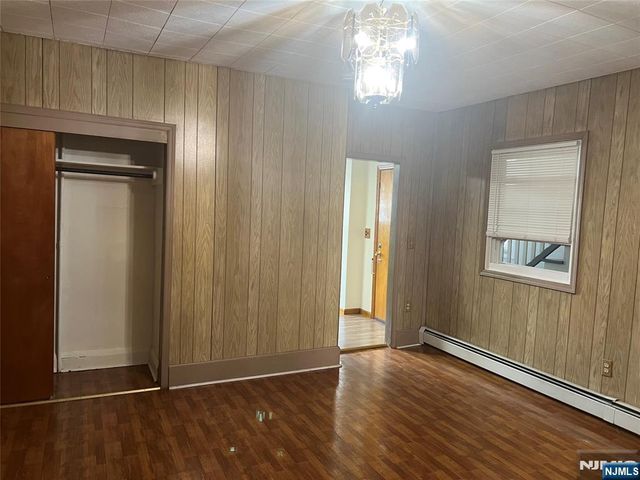 195 Walnut Street, Newark, NJ 07105