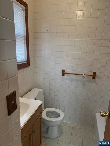 195 Walnut Street, Newark, NJ 07105