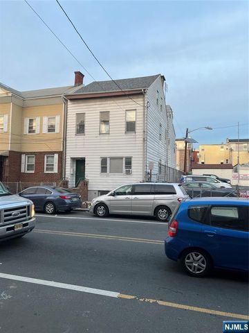195 Walnut Street, Newark, NJ 07105