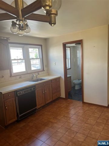 195 Walnut Street, Newark, NJ 07105