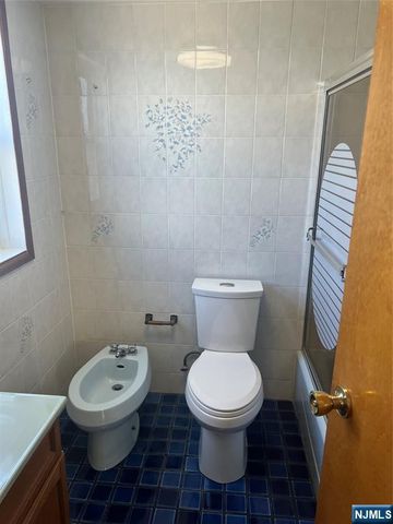 195 Walnut Street, Newark, NJ 07105