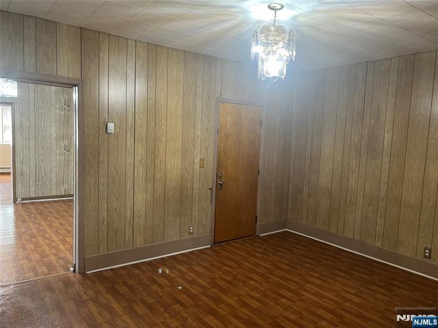 195 Walnut Street, Newark, NJ 07105