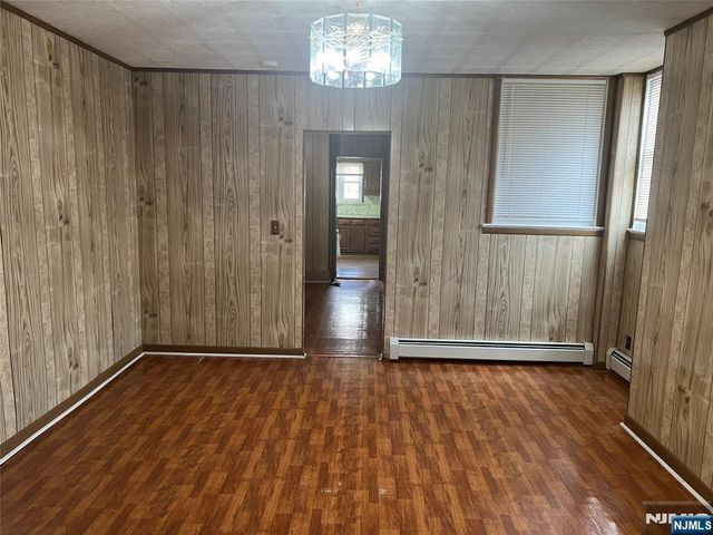 195 Walnut Street, Newark, NJ 07105
