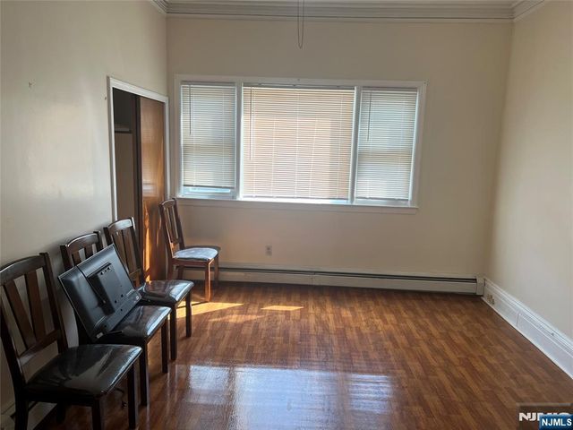 195 Walnut Street, Newark, NJ 07105