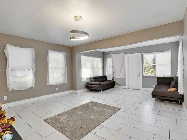 1132 River Rd, North Fort Myers, FL 33903