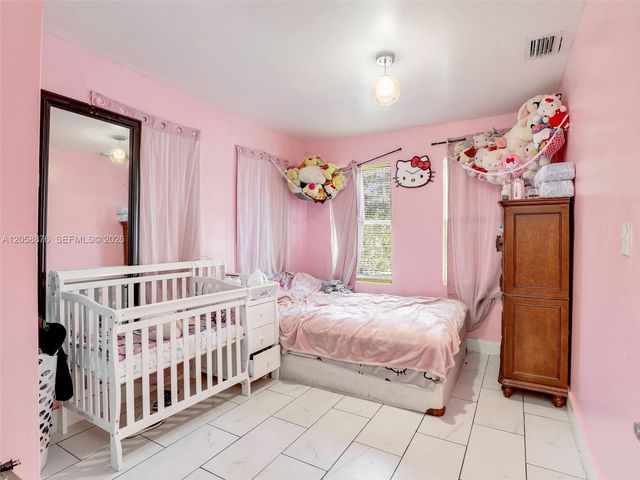1132 River Rd, North Fort Myers, FL 33903