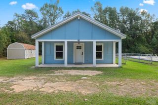 1039 Isabella Rd, Cantonment, FL 32533