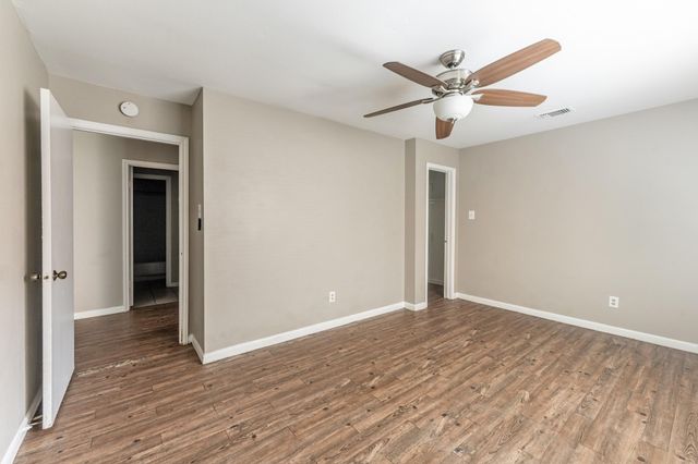 2402 Sycamore Avenue A1, Huntsville, TX 77340