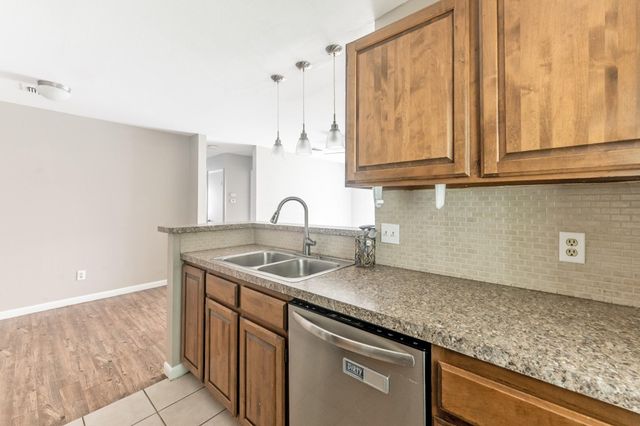 2402 Sycamore Avenue A1, Huntsville, TX 77340