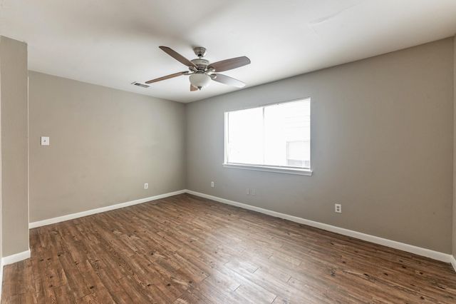 2402 Sycamore Avenue A1, Huntsville, TX 77340