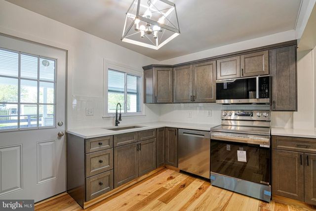 10 BAY VIEW AVE, Cambridge, MD 21613