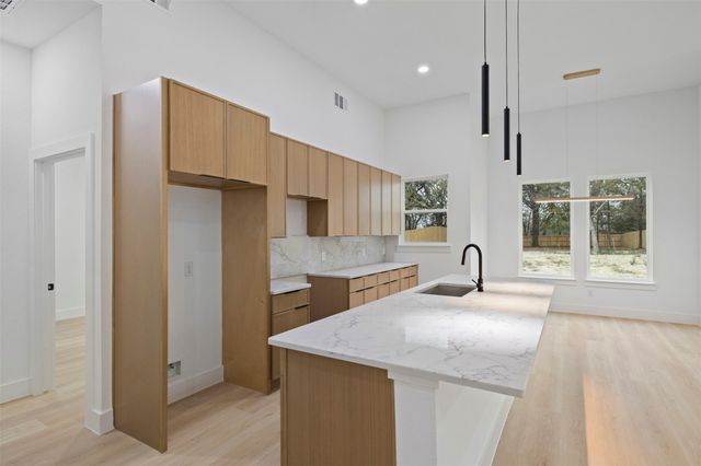 1123 RIVERWOOD, Dallas, TX 75217