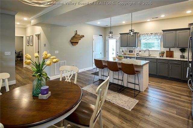 285 Steve Circle, Hurricane, WV 25526