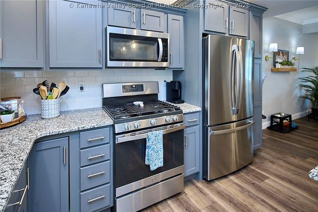 285 Steve Circle, Hurricane, WV 25526
