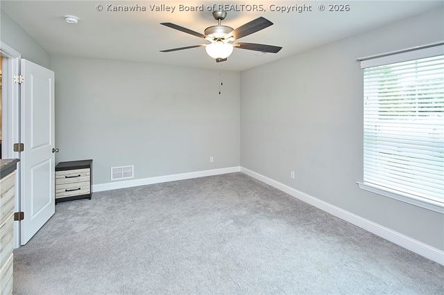 285 Steve Circle, Hurricane, WV 25526