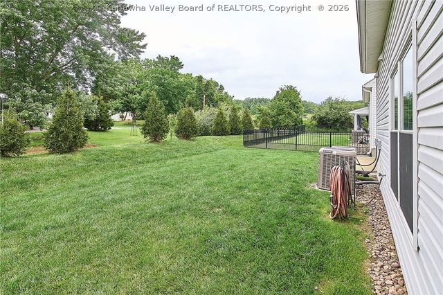285 Steve Circle, Hurricane, WV 25526