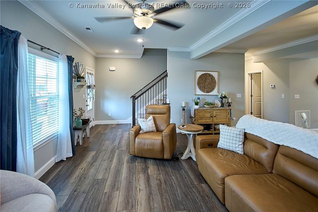 285 Steve Circle, Hurricane, WV 25526