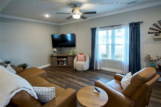 285 Steve Circle, Hurricane, WV 25526