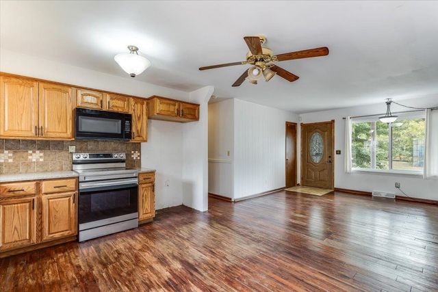 3328 S Chase, Wichita, KS 67217
