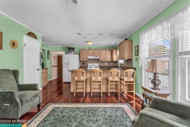 113 Biabou Drive, Toms River, NJ 08757