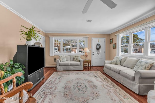 113 Biabou Drive, Toms River, NJ 08757