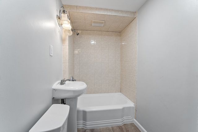 43 High St, Leominster, MA 01453
