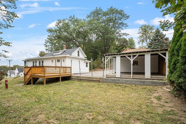 43 High St, Leominster, MA 01453