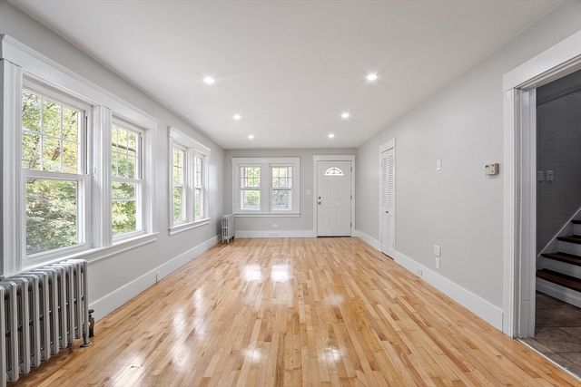 43 High St, Leominster, MA 01453