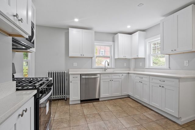 43 High St, Leominster, MA 01453