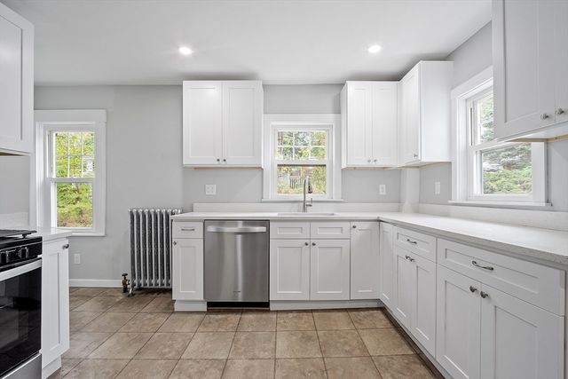 43 High St, Leominster, MA 01453