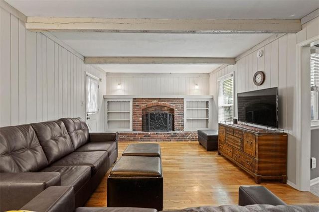 7916 W 98th Terrace, Overland Park, KS 66212