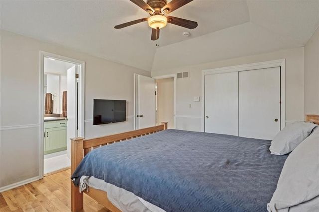 7916 W 98th Terrace, Overland Park, KS 66212