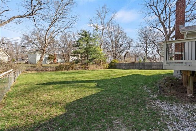 7916 W 98th Terrace, Overland Park, KS 66212