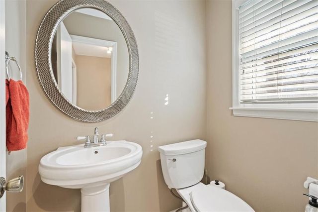 7916 W 98th Terrace, Overland Park, KS 66212