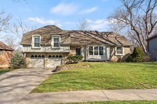 7916 W 98th Terrace, Overland Park, KS 66212