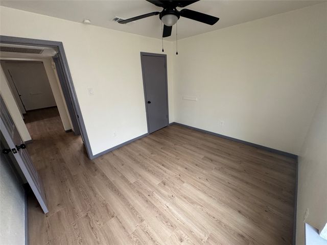 7300 Comanche Trail 4, Lake Worth, TX 76135