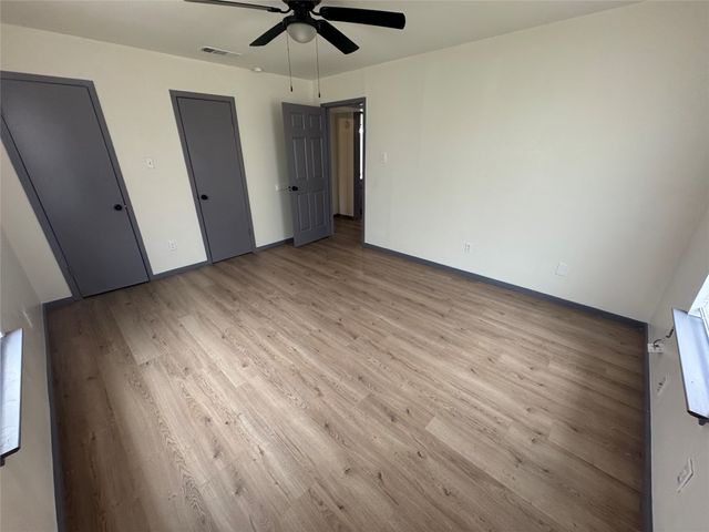 7300 Comanche Trail 4, Lake Worth, TX 76135