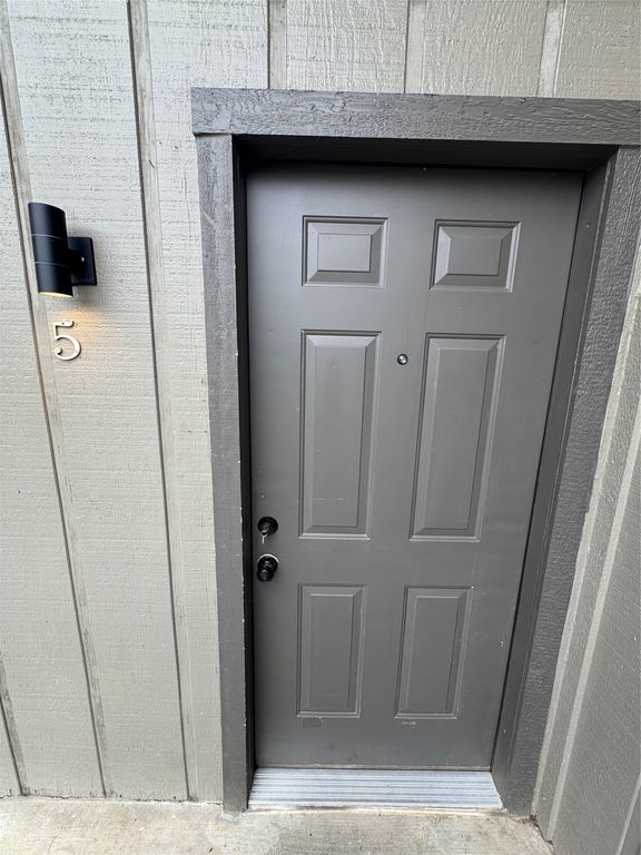 7300 Comanche Trail 4, Lake Worth, TX 76135