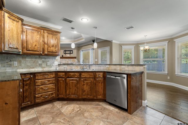 2312 Pittman Ln., Lindale, TX 75771