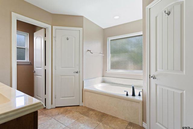 2312 Pittman Ln., Lindale, TX 75771