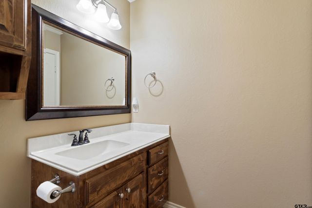 2312 Pittman Ln., Lindale, TX 75771