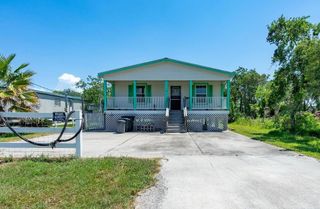 635 8th Street, San Leon, TX 77539
