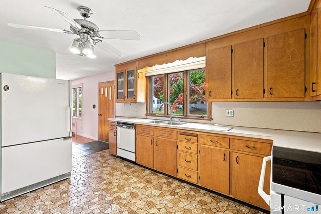 47 Maurice Street, Bristol, CT 06010