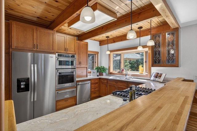 12964 Falcon Point Place, Truckee, CA 96161