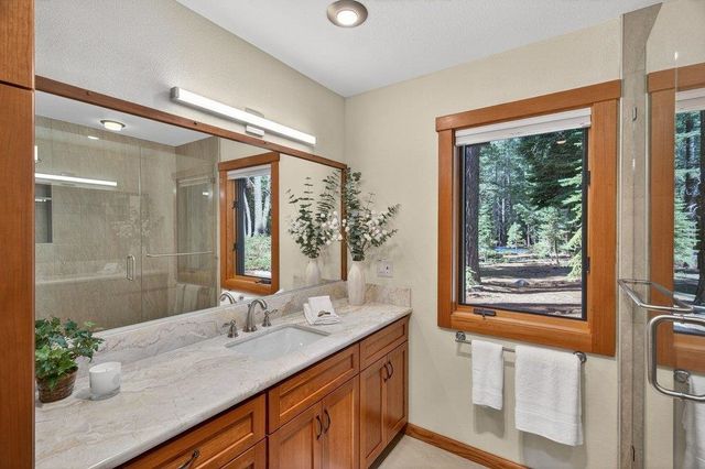12964 Falcon Point Place, Truckee, CA 96161