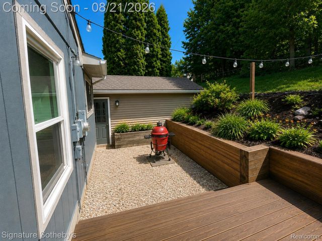 818 N Main Street, Milford Village, MI 48381