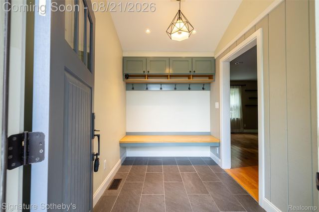 818 N Main Street, Milford Village, MI 48381